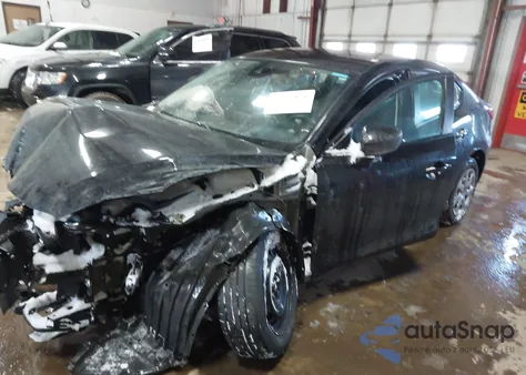 2018 Mazda Mazda3 Sport из США, поврежденный, VIN 3MZBN1U72JM215527